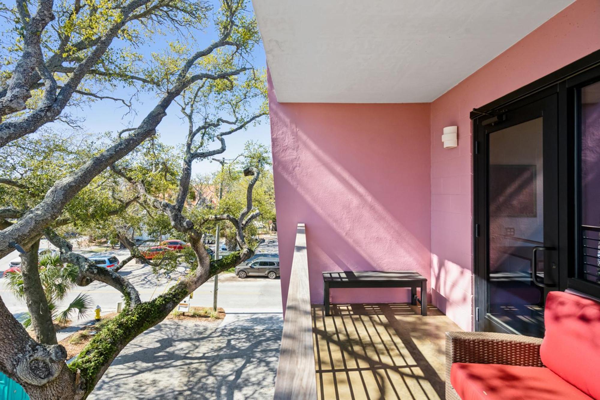 Boutique Vera Hotel In The Heart Of Folly Beach Exterior foto